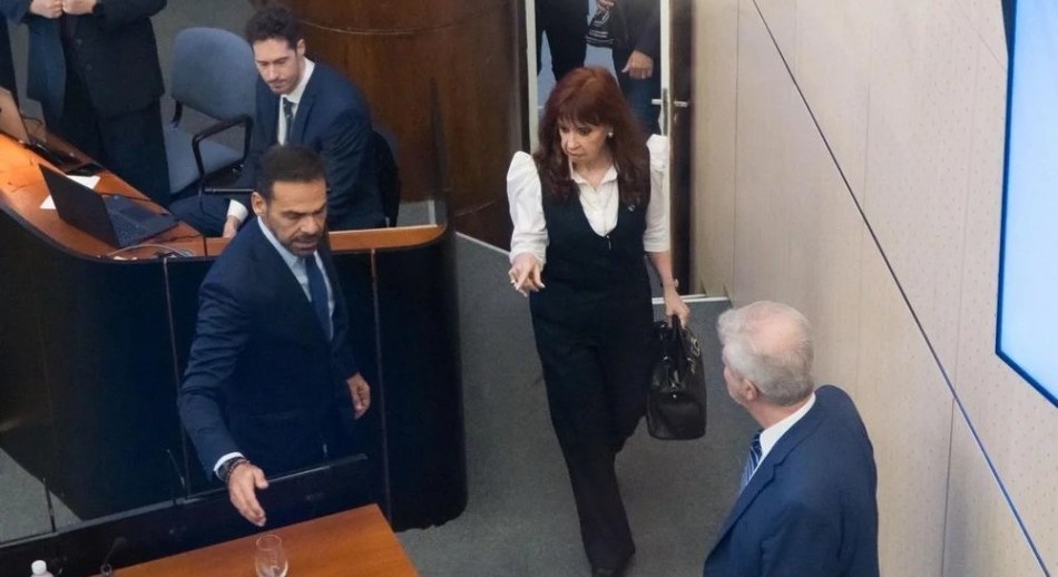 Cristina Kirchner declaró en Comodoro Py por la causa cuadernos: 