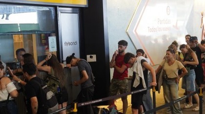Flybondi lleva más de una semana sin volar y suspendió a toda su tripulación