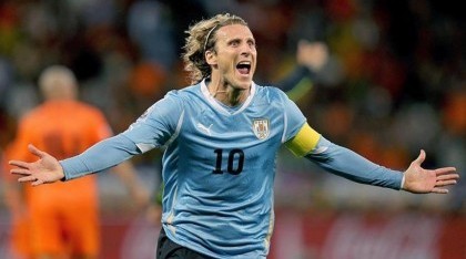 Cambios en la selección de Uruguay: Diego Forlán será el técnico interino